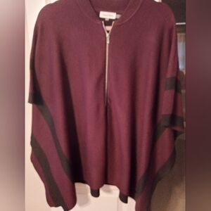 Calvin Klein Cape/Sweater, Os, Burgundy with Black trim.